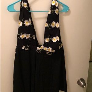 Tank top with daisies